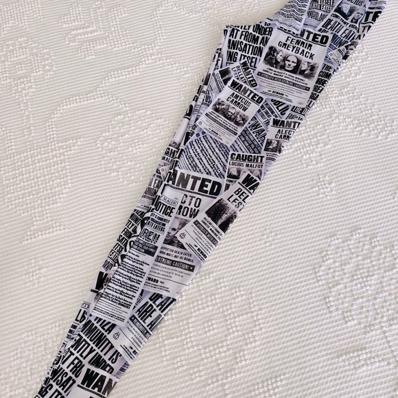 BlackMilk Limited Edition Harry Potter Leggings - Picture 6 of 6